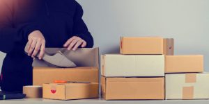 بلاگ 75 اهدای کفش به کودکان کار - شرکت سخت افزار سازان رسام