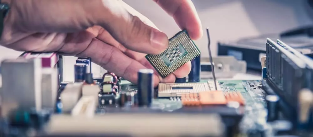 معرفی و بررسی 7 راهکار برای تامین امنیت CPU سرور 3 تامین امنیت CPU سرور